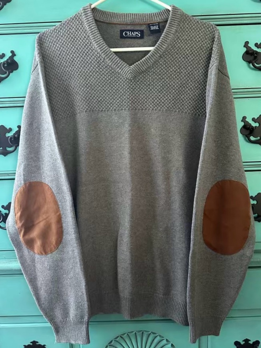 CHAPS Gray 100% Cotton V-Neck Sweater Men's XL Brown Elbow Patches